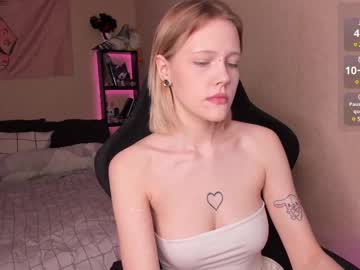 karina_crystal cam model photos at Chaturbate