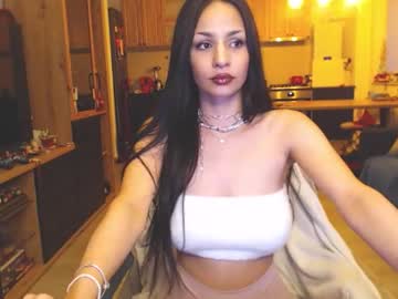 luviahh cam model photos at Chaturbate